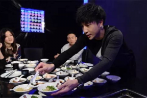 娱乐圈吃瓜节是真的吗,揭秘真相还是一场炒作？